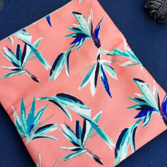 Rachael Pally Reversible Floral Clutch EUC - Picture 6 of 12